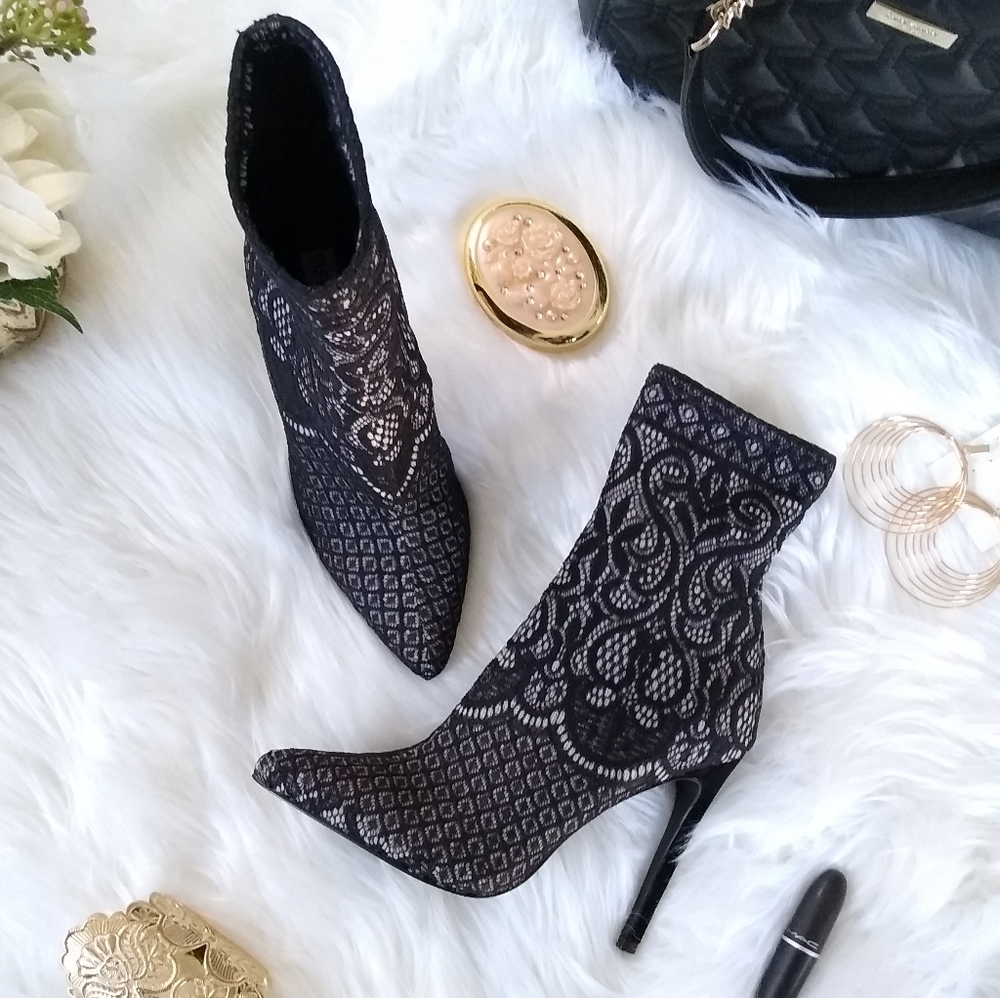 NIB Steve Madden Lovely Stiletto Lace Sock Bootie